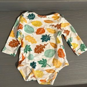 Angel dear 3-6 mo fall leaves 🍁 long sleeve bodysuit